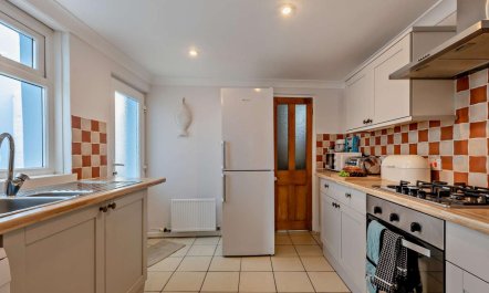 4 Bed in Brixham 6