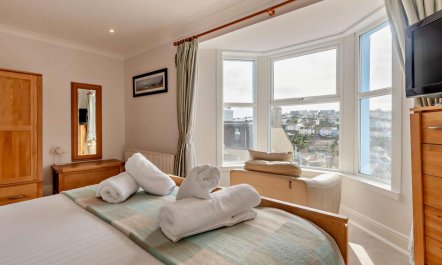 4 Bed in Brixham 8
