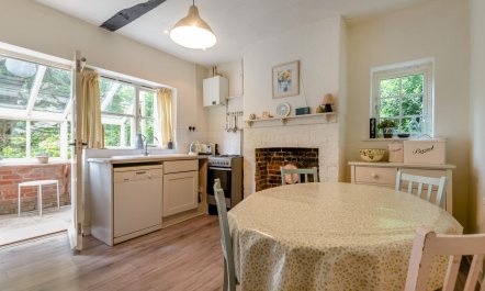 4 Bed in Lyndhurst 9