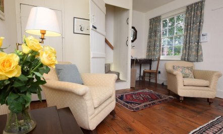 4 Bed in Lyndhurst 1