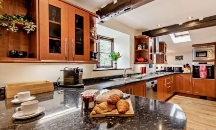 5 Bed in Coniston 2
