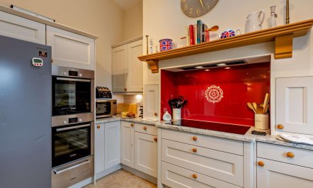 4 Bed in Richmond 3