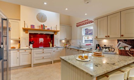 4 Bed in Richmond 5