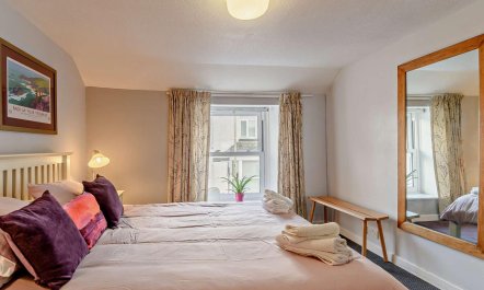 3 Bed in Tenby 8