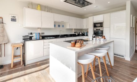 3 Bed in St. Austell 4