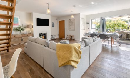 3 Bed in St. Austell 5