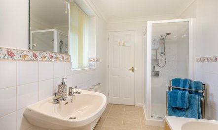 1 Bed in Whitwell 1