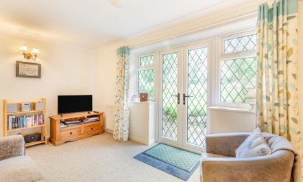 1 Bed in Whitwell 8