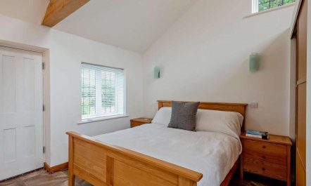 1 Bed in Lymington 7