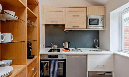 1 Bed in Lymington 6