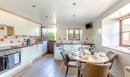 2 Bed in Minehead 8