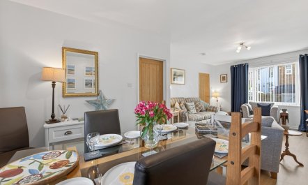 2 Bed in Seahouses 6