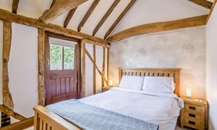 1 Bed in Dunmow 7