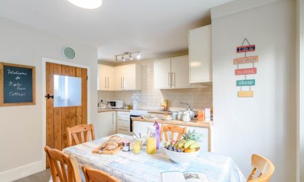 3 Bed in Richmond 8