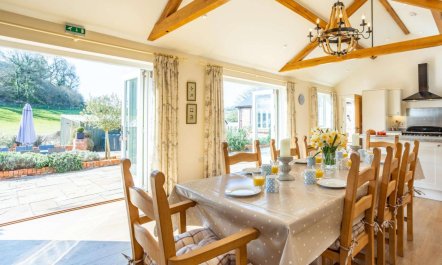 4 Bed in Dorchester 3