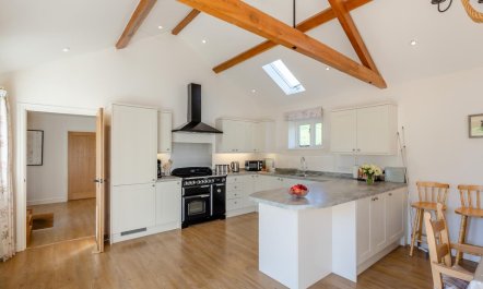 4 Bed in Dorchester 5