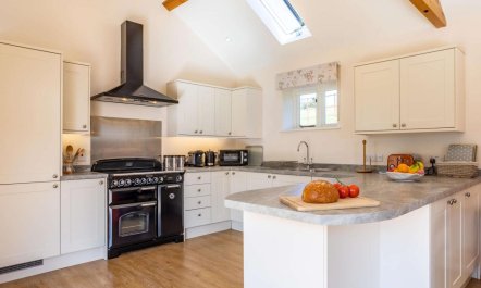 4 Bed in Dorchester 8