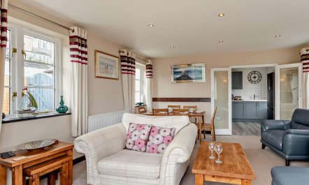3 Bed in Ilfracombe 1