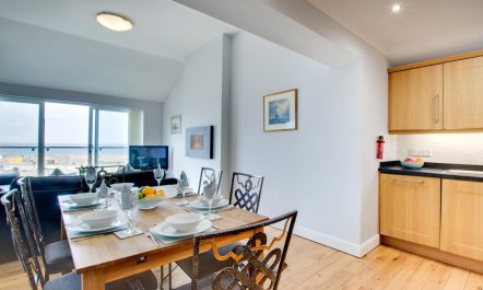 3 Bed in Seahouses 2