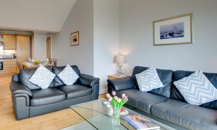 3 Bed in Seahouses 1