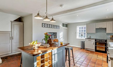 6 Bed in Beaconsfield 7