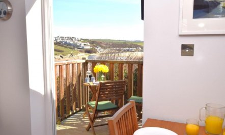 2 Bed in Newquay 1
