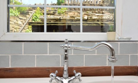 2 Bed in High Peak 4