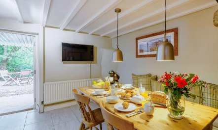 3 Bed in Grange-over-sands 1