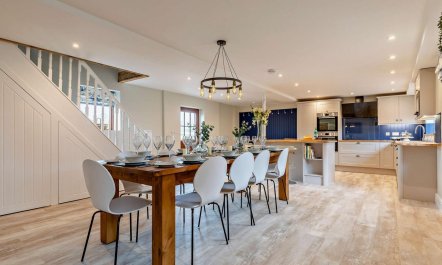 5 Bed in Leek 5
