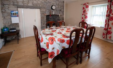 3 Bed in Lydstep 2