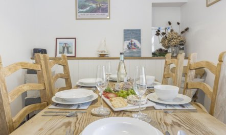 3 Bed in Tenby 3