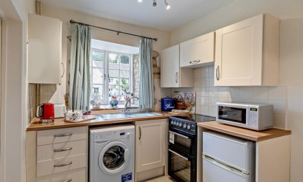 1 Bed in Cheltenham 5