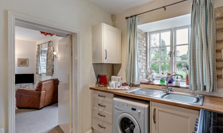 1 Bed in Cheltenham 8