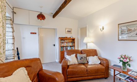 1 Bed in Cheltenham 4