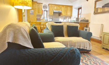 2 Bed in Holsworthy 3