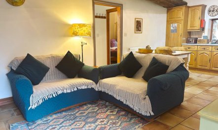 2 Bed in Thornbury 1