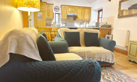 2 Bed in Thornbury 2