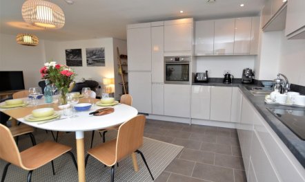 2 Bed in Bournemouth 7