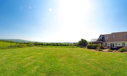 3 Bed in Brighstone 1