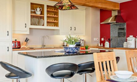 3 Bed in Colwyn Bay 2