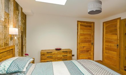 4 Bed in Haverfordwest 9