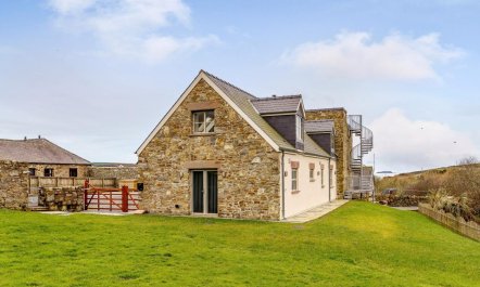 4 Bed in Haverfordwest 1