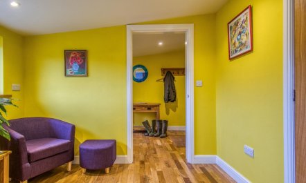 4 Bed in Newtown 8