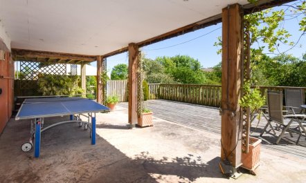 4 Bed in Newtown 3