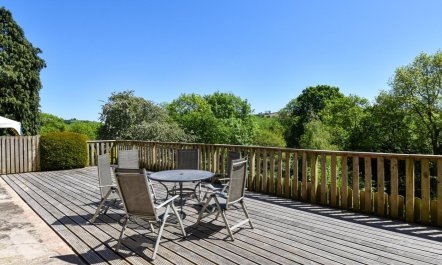 4 Bed in Newtown 2