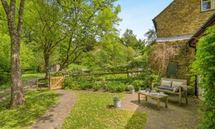1 Bed in Bridport 2