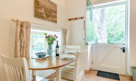 1 Bed in Bridport 5
