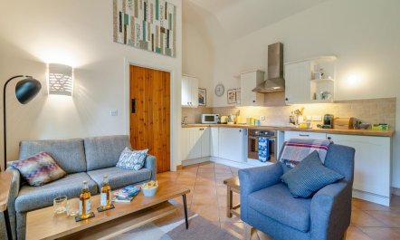 1 Bed in Bridport 3
