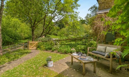 1 Bed in Bridport 9