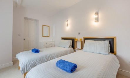 3 Bed in Aberdyfi 6